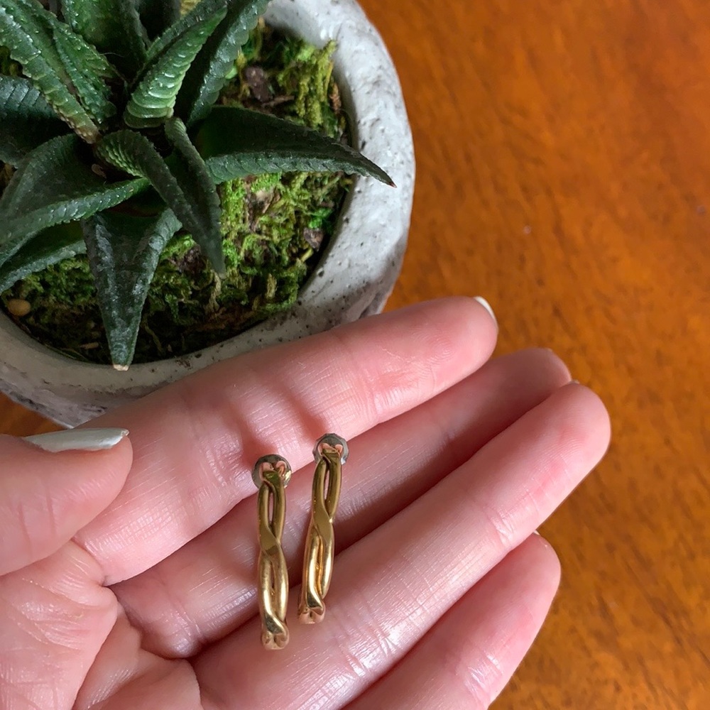 H&M gold hoop earrings ✨